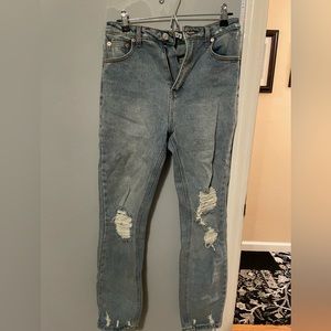Signature8 slightly ripped jeans